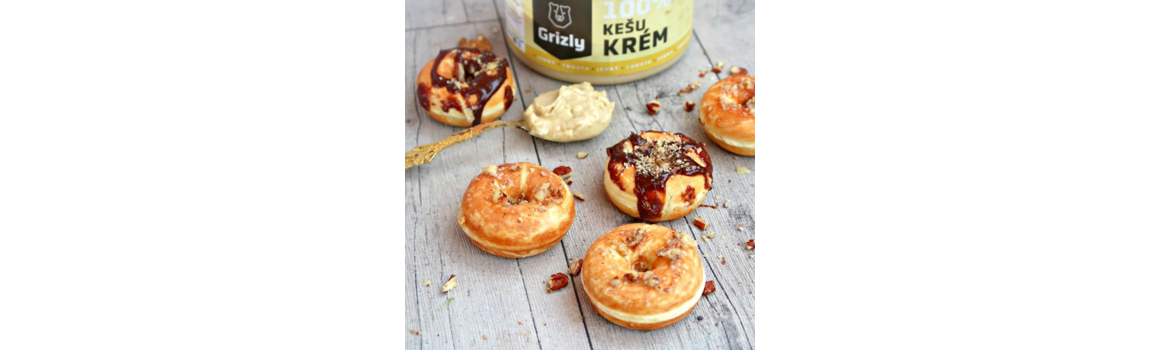 Donuty s ořechovou polevou