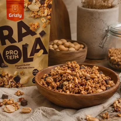 Granola s proteinem arašídové máslo a datlové čoko pecičky