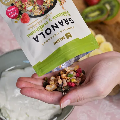 Pistáciová granola s malinami a bílou čokoládou 6 x 400 g